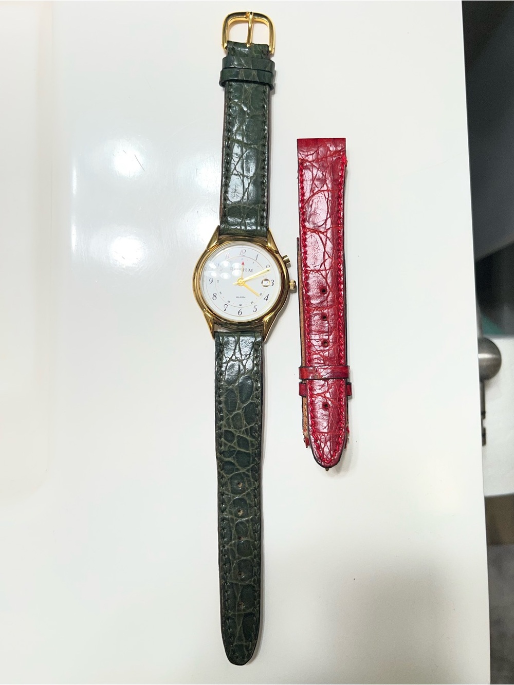 Carolyne Roehm Wristwatch with Green and Extra Red Leather Strap New Battery